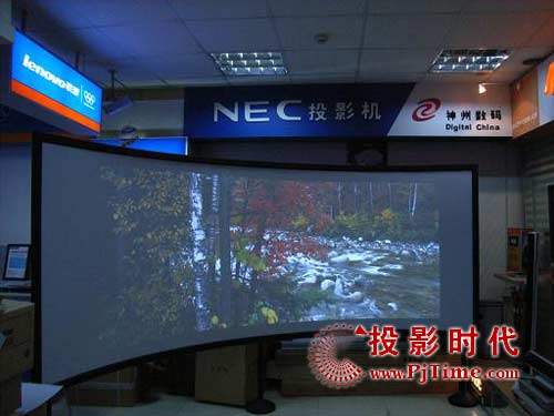 【南京英吉尔在江苏金创提供双通道环幕演示】